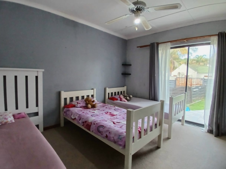 4 Bedroom Property for Sale in Beacon Bay Eastern Cape